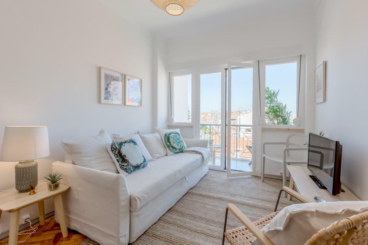 Renovated Sunny Apartment With Amazing Sunset Balcony , By Timecooler Lisboa Ngoại thất bức ảnh