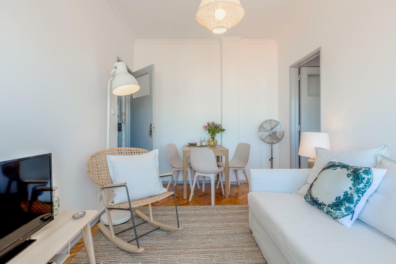 Renovated Sunny Apartment With Amazing Sunset Balcony , By Timecooler Lisboa Ngoại thất bức ảnh